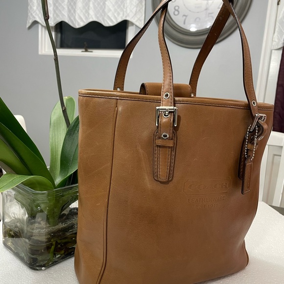Coach Hampton Leather Shoulder Tote Bag Brown - Picture 2 of 10
